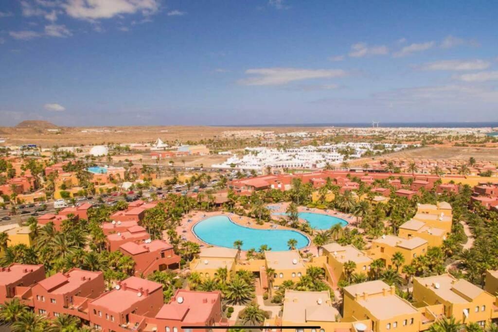 Tamarindo 28, Pool Front,Free Wifi Apartment Corralejo Bagian luar foto